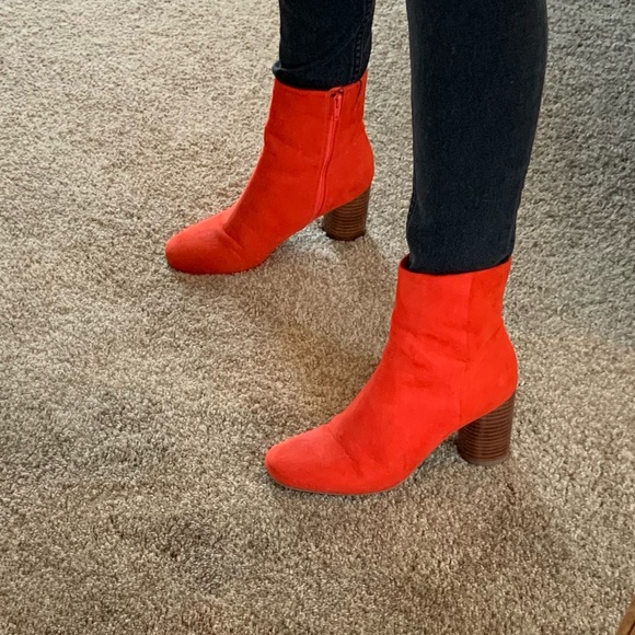 Tomato red suede heeled boots - M&S size 7 - Picture 9 of 11